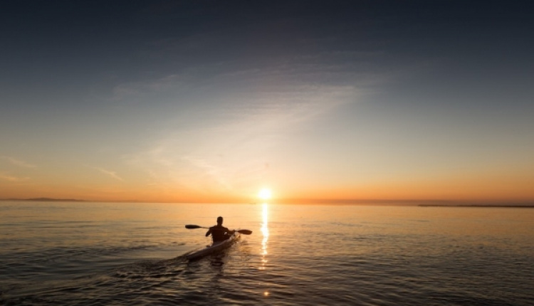 Greek Man Kayaks Around Crete In 39 Days